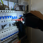 LED-Lichthandschuhe wiederaufladbar, das praktische Arbeitslicht für Monteur und Elektriker
